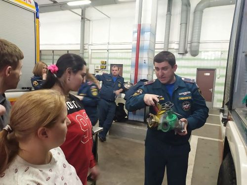Экскурсия ПНИ 11 по 76 пожарно-спасательной части.