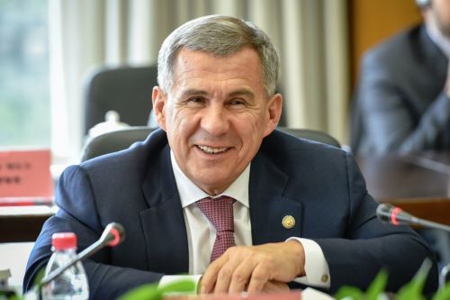 Минниханов поручил МЧС взять под контроль частные дома престарелых и приюты
