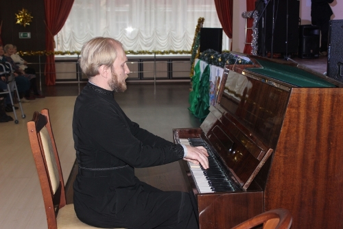«Под сенью Рождества» ​